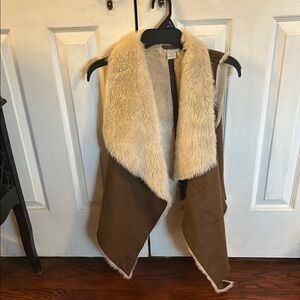 Brown Ariat Faux Fur Trim Vest boho style